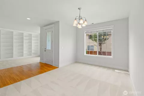 Living - 21927 44th Dr SE, Bothell, WA 98021 photo 2 of 9