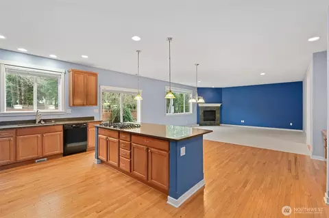 Living - 21927 44th Dr SE, Bothell, WA 98021 photo 5 of 7