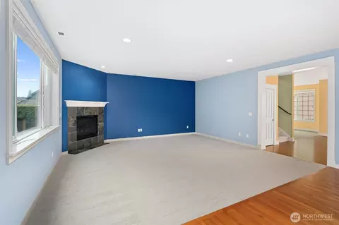 Living - 21927 44th Dr SE, Bothell, WA 98021 photo 4 of 7