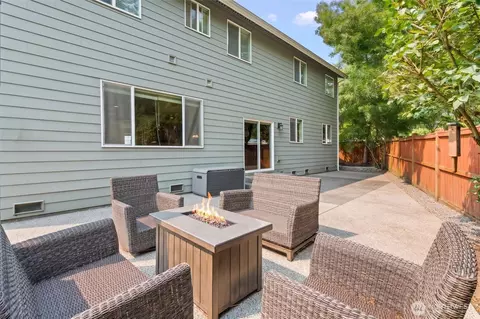 Exterior - 21927 44th Dr SE, Bothell, WA 98021 photo 6 of 8