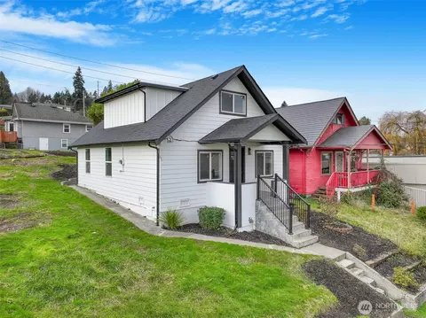 5310 S 2nd Ave #A, Everett, WA 98203