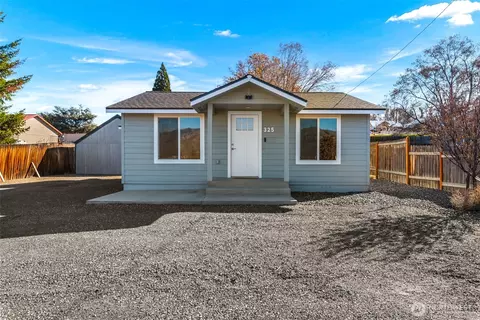 325 Eastmont Ave, East Wenatchee, WA 98802
