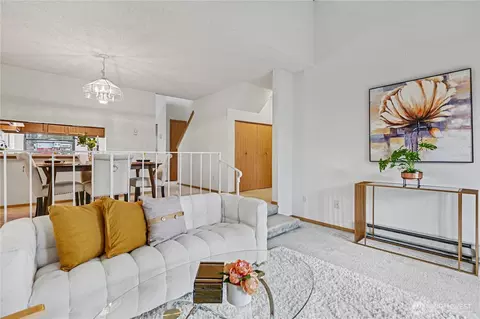 23001 Lakeview Dr #302, Mountlake Terrace, WA 98043