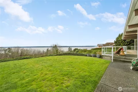 12895 Shorecrest Dr SW, Seattle, WA 98146