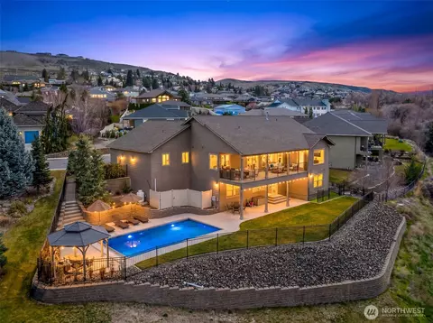 317 Stoneridge Dr, East Wenatchee, WA 98802