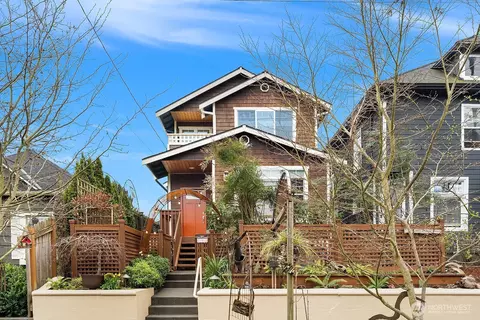 733 N 73rd St, Seattle, WA 98103