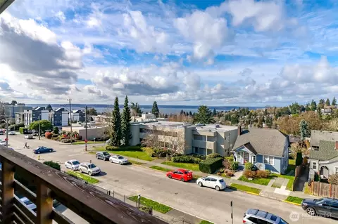 4444 44th Ave SW #405, Seattle, WA 98116