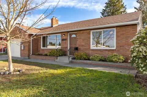 2627 N Highland St, Tacoma, WA 98407