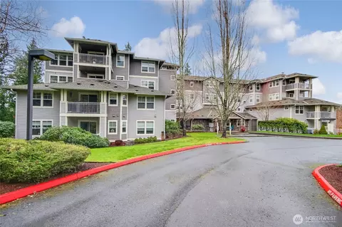 4535 Providence Point Pl SE #205, Issaquah, WA 98029