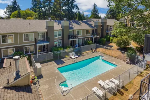 Exterior - 820 E Cady Rd #A304, Everett, WA 98203 photo 1 of 3