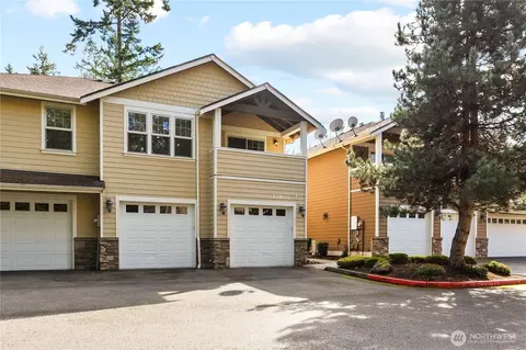 21900 SE 242nd St #E-1, Maple Valley, WA 98038