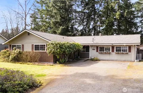10730 Rampart Dr E, Puyallup, WA 98374