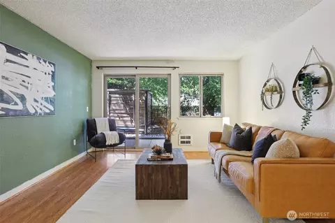 275 W Roy St #114, Seattle, WA 98119