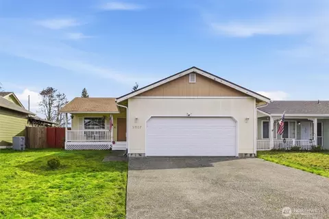 9807 Donovan Ct SE, Yelm, WA 98597