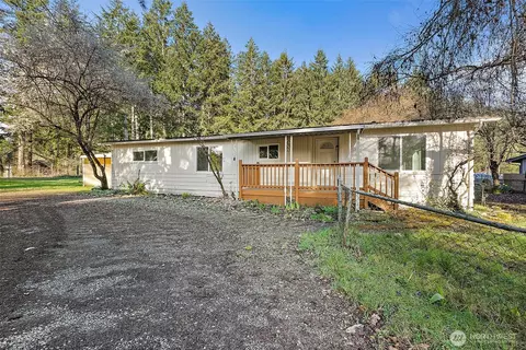 21 E North Lake Dr, Shelton, WA 98584