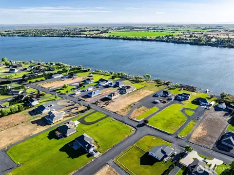 3406 NE Wild Goose Rd, Moses Lake, WA 98837