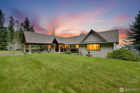 3135 Oak Bay Rd, Port Hadlock, WA 98339