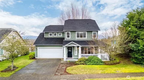 6204 Lincoln Dr, Ferndale, WA 98248