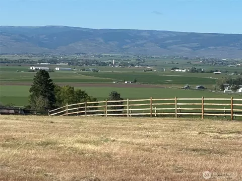 5 Stonegate Dr, Ellensburg, WA 98926
