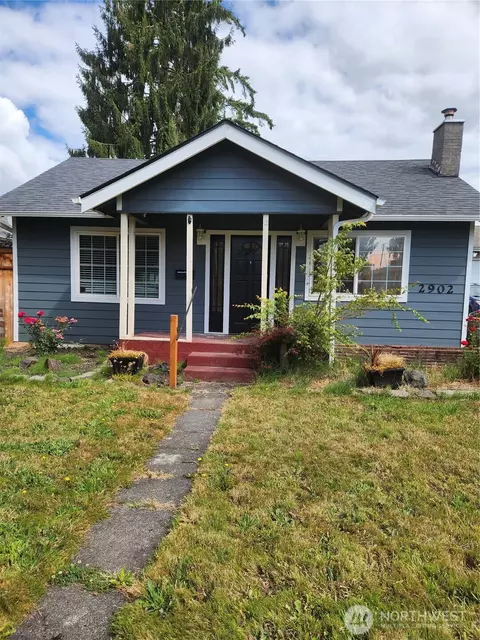 2902 Dover St, Longview, WA 98632