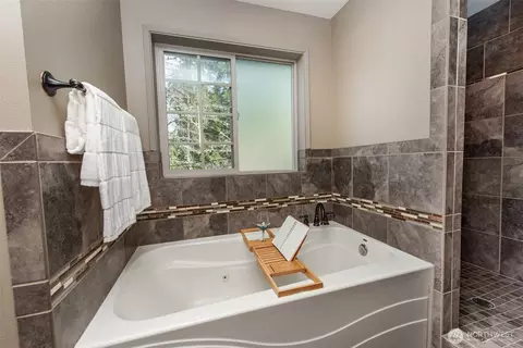 Bath - 772 Taylor Cutoff Rd, Sequim, WA 98382 photo 4 of 6