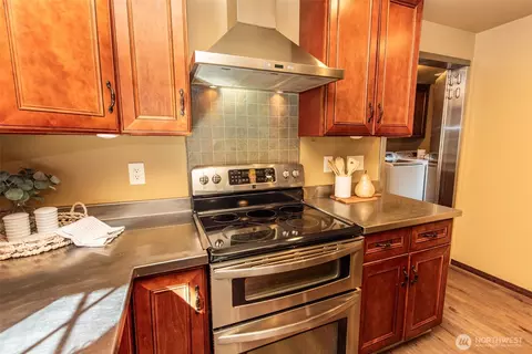 Kitchen - 772 Taylor Cutoff Rd, Sequim, WA 98382 photo 4 of 6