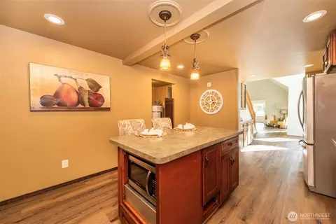 Kitchen - 772 Taylor Cutoff Rd, Sequim, WA 98382 photo 5 of 6