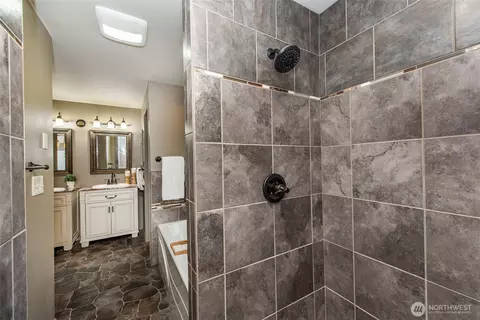 Bath - 772 Taylor Cutoff Rd, Sequim, WA 98382 photo 5 of 6