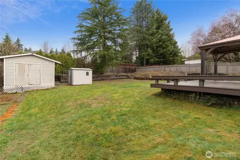 Exterior - 2401 185th Pl SE, Bothell, WA 98012 photo 3 of 7