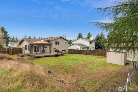 Exterior - 2401 185th Pl SE, Bothell, WA 98012 photo 5 of 7