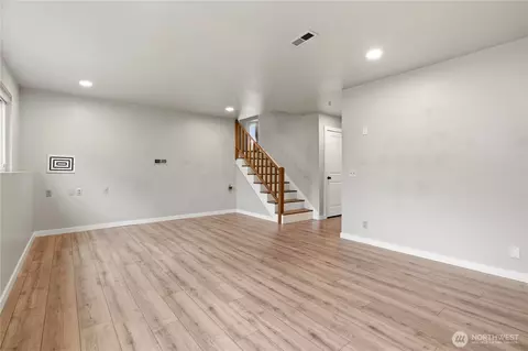 Living - 2401 185th Pl SE, Bothell, WA 98012 photo 4 of 7