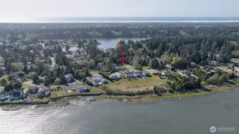 239 Mallus Ct SE, Ocean Shores, WA 98569