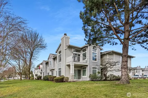 23221 58th Ave S #3-2, Kent, WA 98032