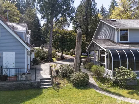 Exterior - 8320 E Grapeview Loop Rd, Allyn, WA 98524 photo 10 of 11