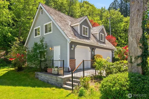 Exterior - 8320 E Grapeview Loop Rd, Allyn, WA 98524 photo 4 of 11