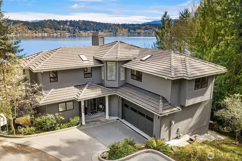 1458 W Lake Sammamish Pkwy NE, Bellevue, WA 98008
