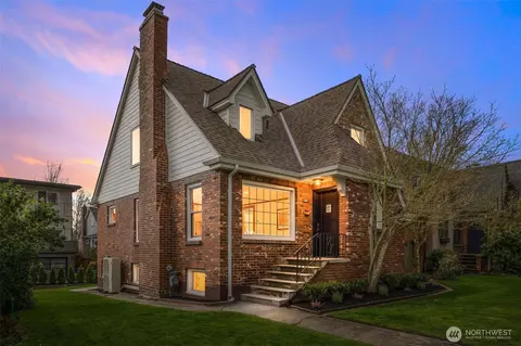 821 NW 57th St, Seattle, WA 98107