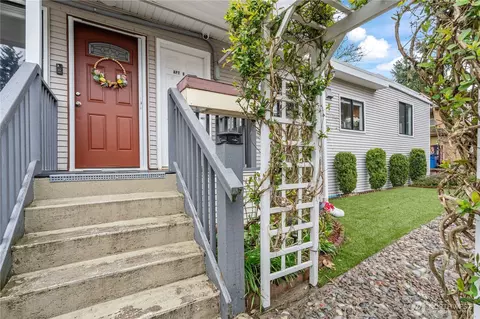 13324 30th Ave NE, Seattle, WA 98125