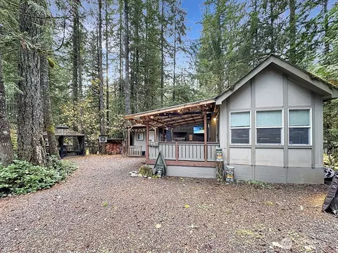 1383 Schinn Canyon Cir, Deming, WA 98244