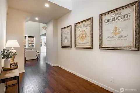Entry Way - 19307 58th Ave SE, Bothell, WA 98012 photo 2 of 4