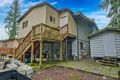 Exterior - 7918 Timber Hill Dr, Everett, WA 98203 photo 3 of 5