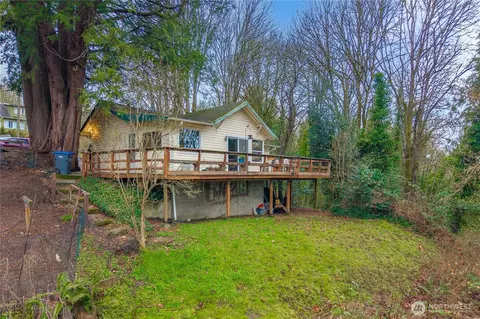 511 Division St, Port Orchard, WA 98366