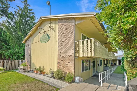 739 3rd Ave S, Kent, WA 98032