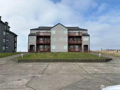 1399 Ocean Shores Blvd SW #1N-J, Ocean Shores, WA 98569