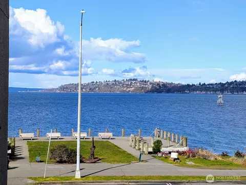 1156 Alki Ave SW #201, Seattle, WA 98116