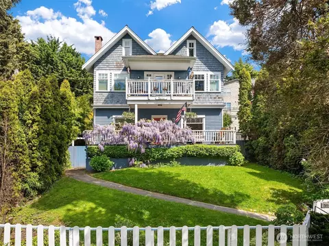 2616 Franklin Ave E, Seattle, WA 98102