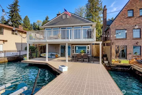 11262 Riviera Pl NE, Seattle, WA 98125