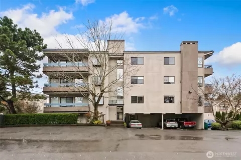 12300 33rd Ave NE #202, Seattle, WA 98125