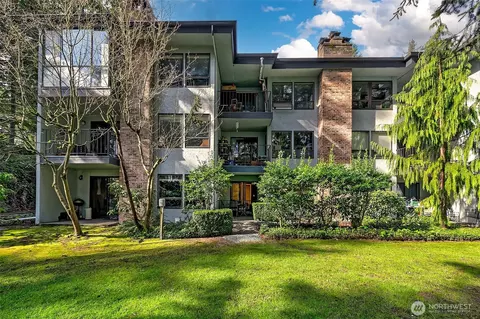 8515 242nd St SW #103, Edmonds, WA 98026