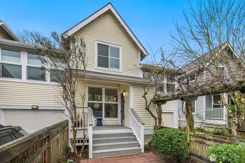 6726 35th Pl S, Seattle, WA 98118